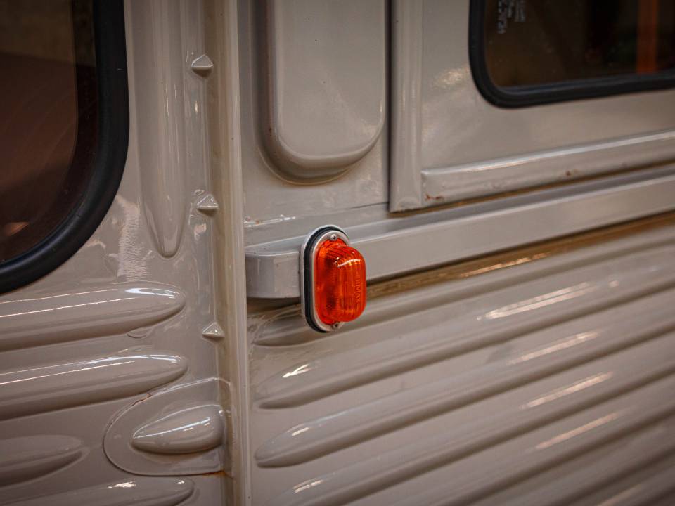 Bild 13/44 von Citroën HY (1974)