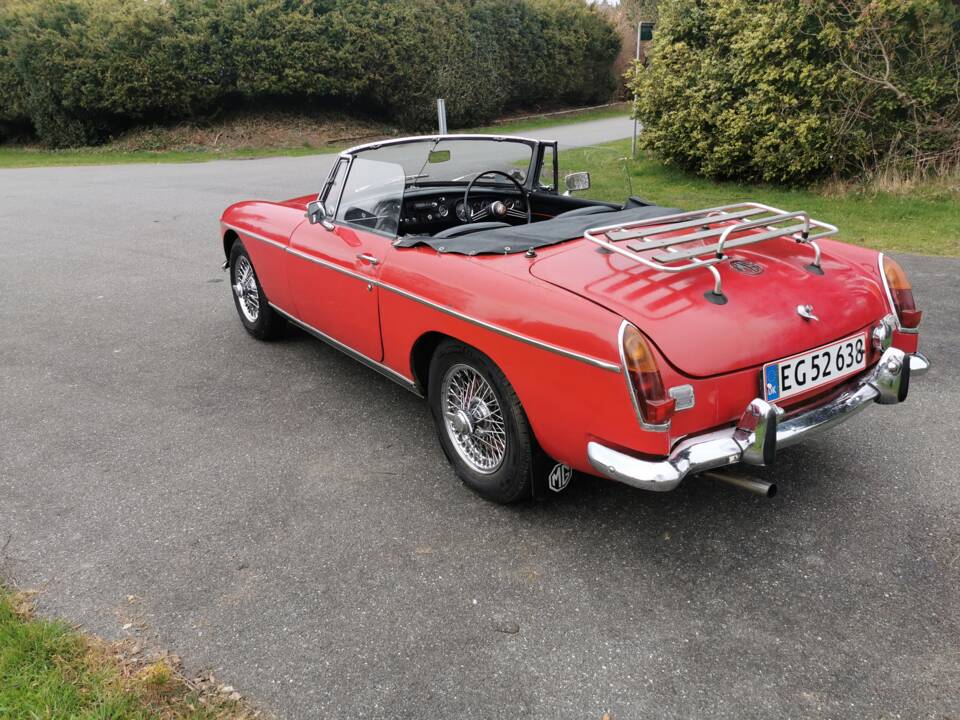 Image 9/58 of MG MGB (1968)