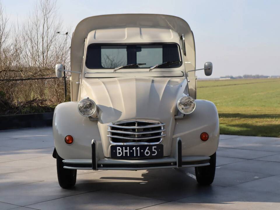 Image 3/52 de Citroën AK 400 (1971)