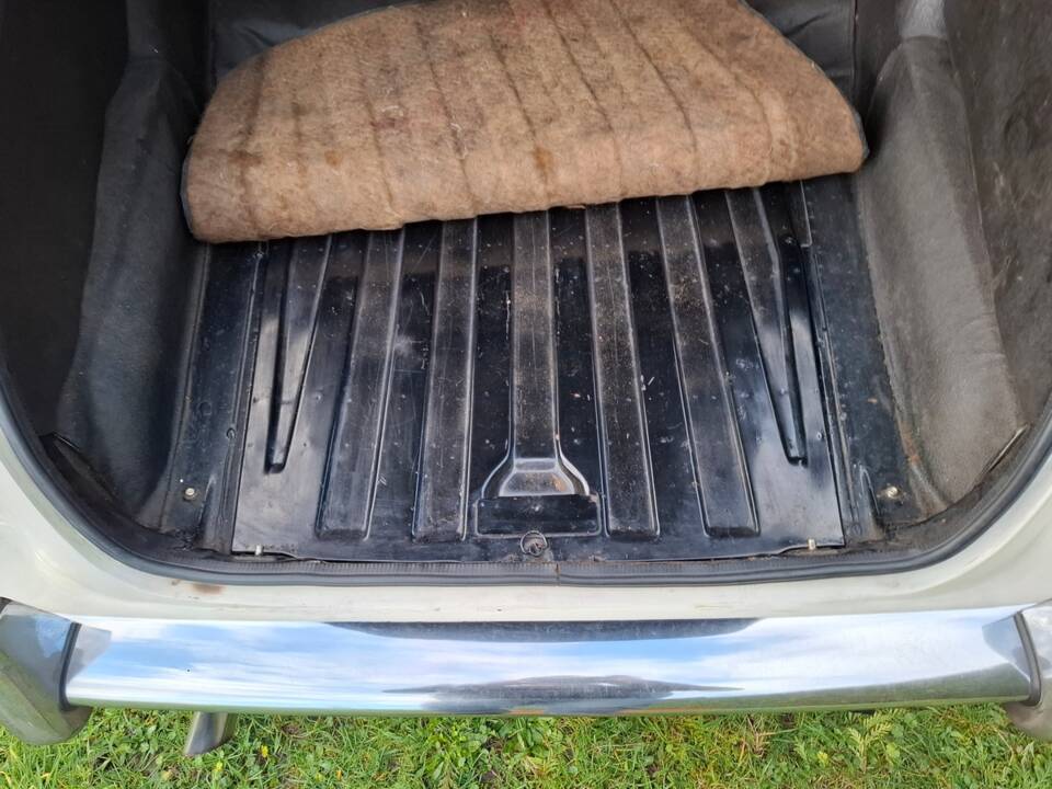 Image 52/68 de Jaguar Type S 3.4 (1964)