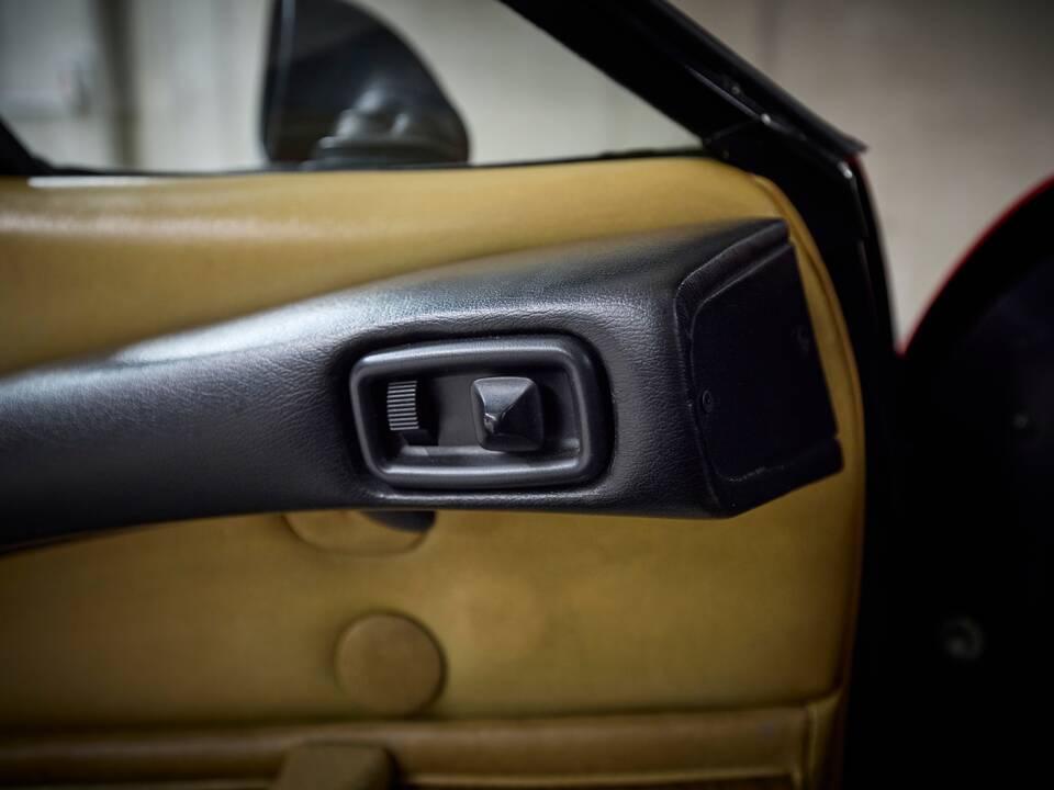 Image 39/97 of Ferrari 308 GTB Quattrovalvole (1983)