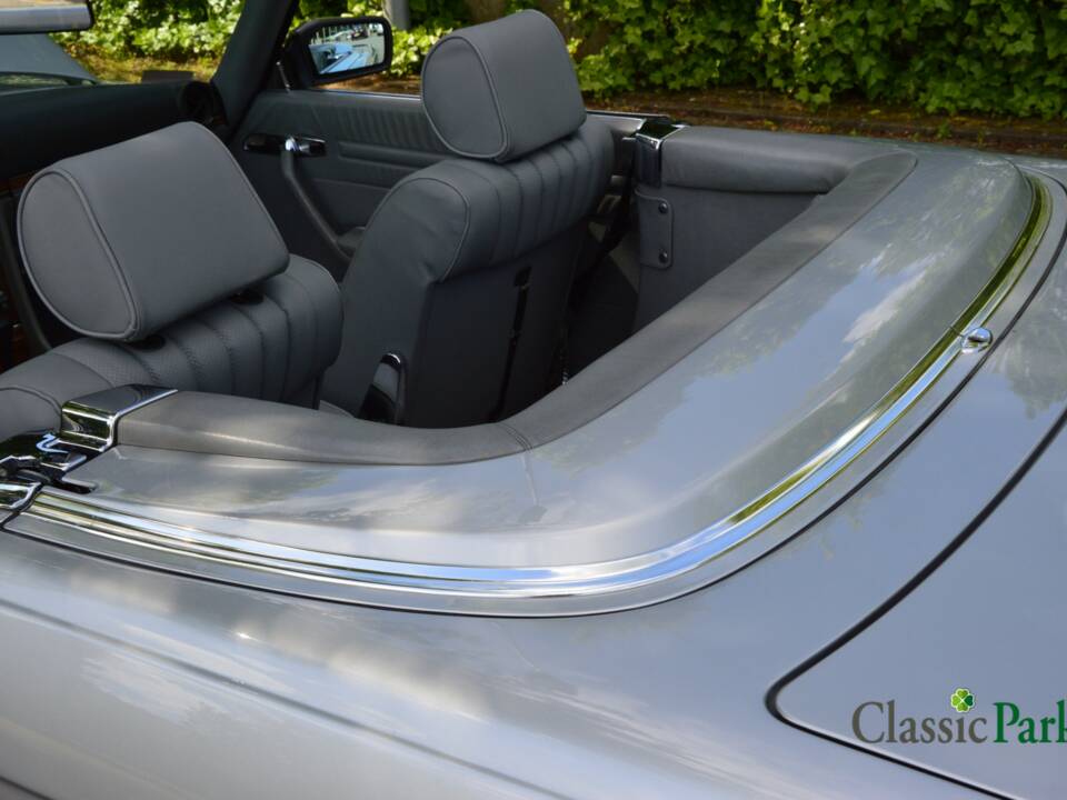 Image 42/50 de Mercedes-Benz 500 SL (1985)
