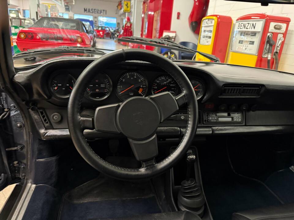 Bild 11/18 von Porsche 911 SC 3.0 (1981)