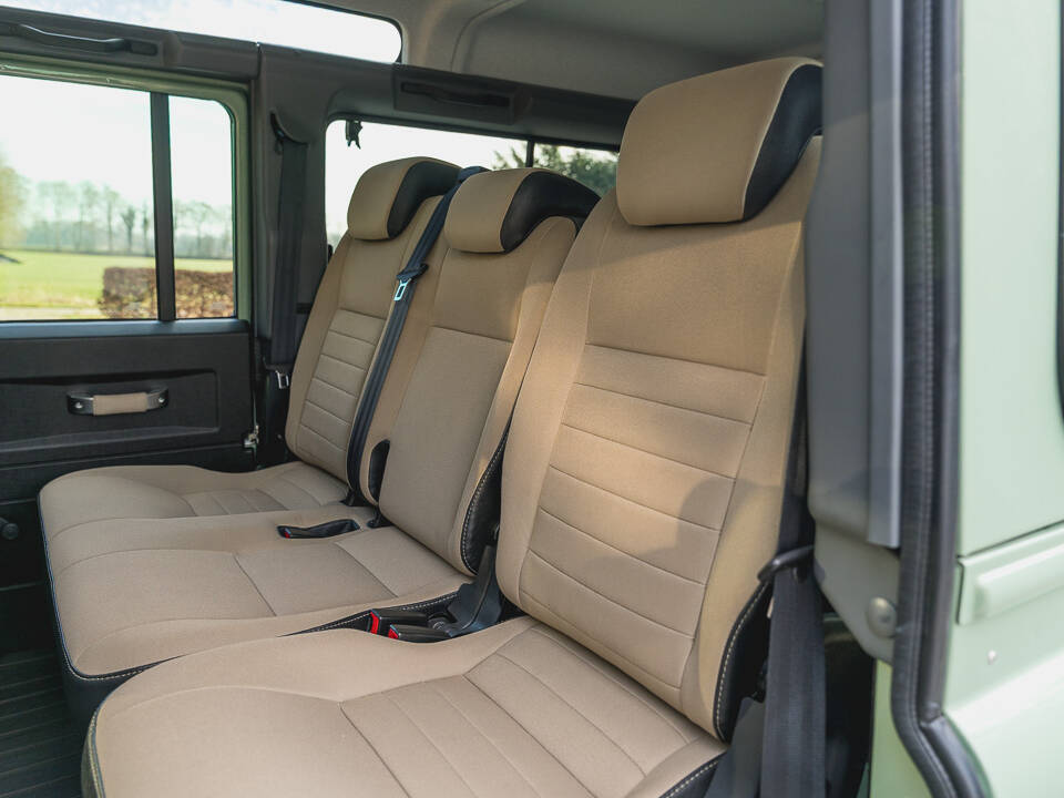 Bild 14/37 von Land Rover Defender (2016)