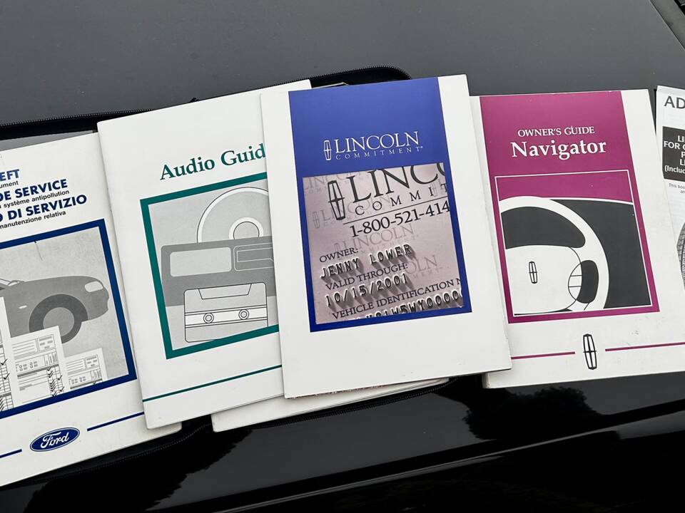 Bild 14/17 von Lincoln Navigator (1998)