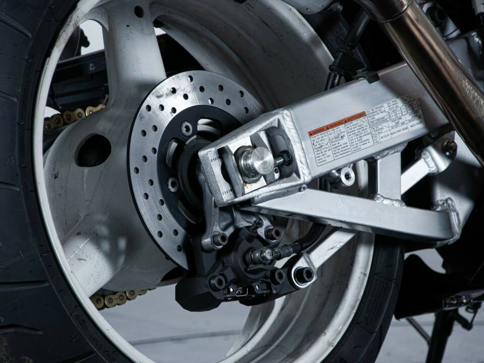 Bild 10/50 von Suzuki DUMMY (1999)