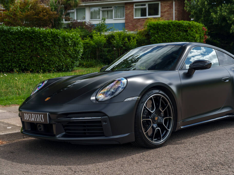 Image 10/33 of Porsche 911 Turbo S (2023)