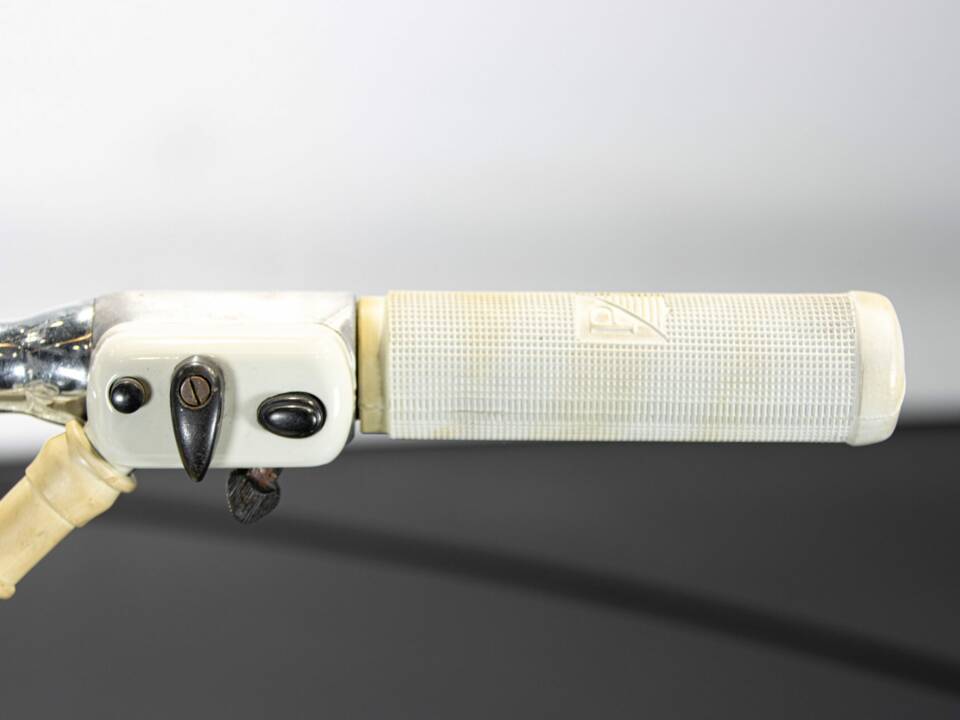 Image 50/50 of Piaggio Vespa 150 "Struzzo" VL (1956)