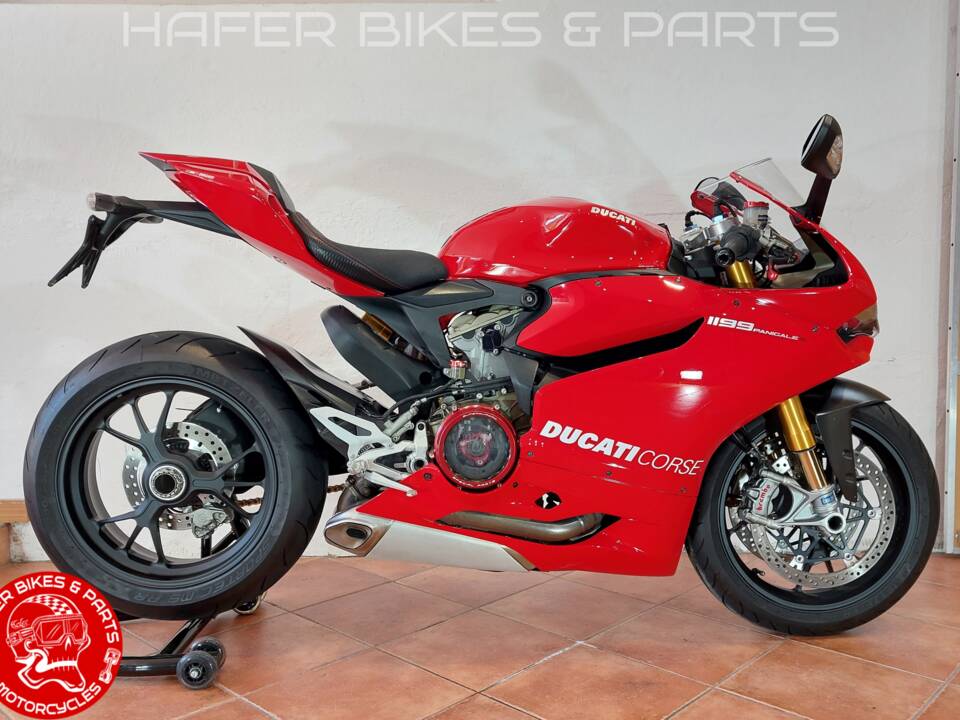 Image 3/30 of Ducati DUMMY (2012)