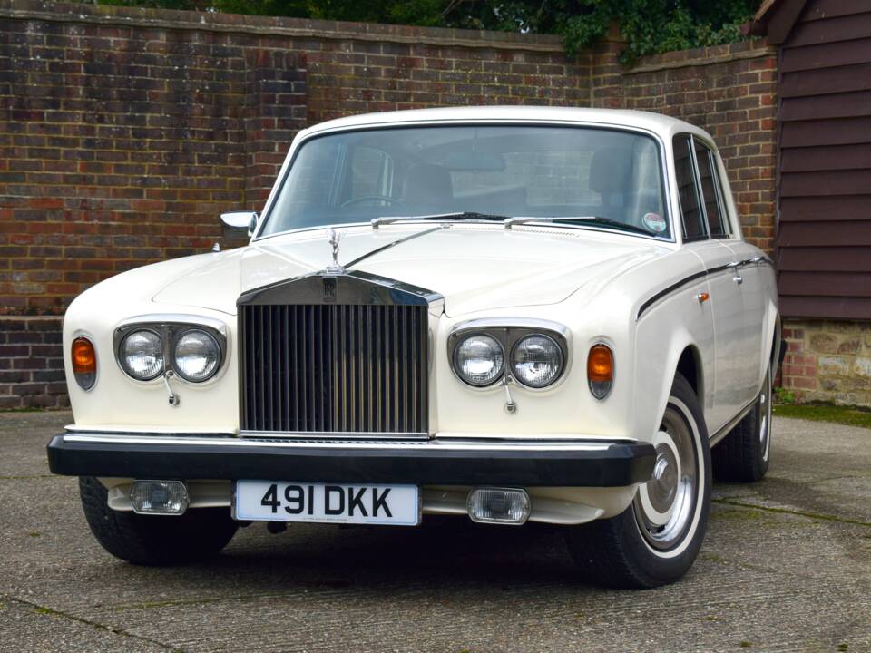 Image 31/50 of Rolls-Royce Silver Shadow II (1979)