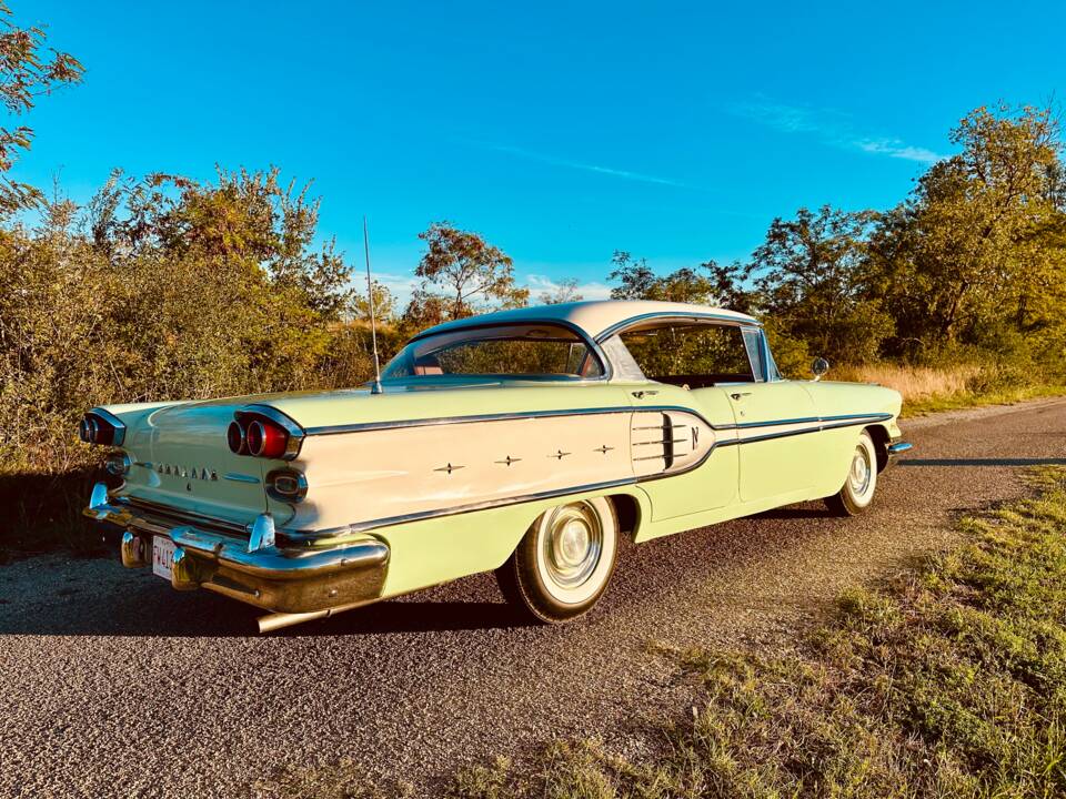 Immagine 2/31 di Pontiac Star Chief (1958)