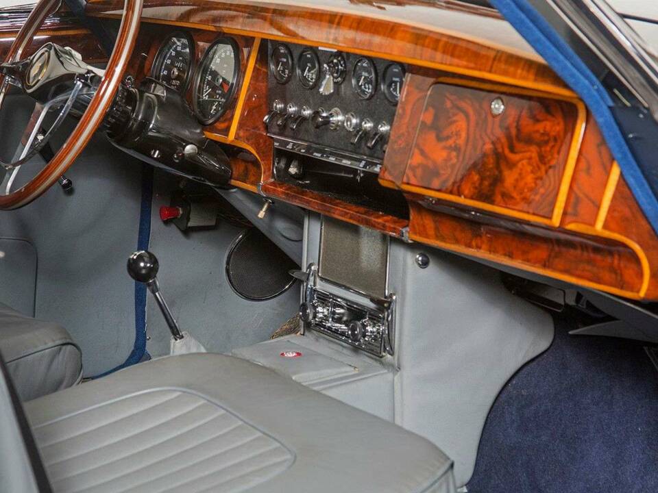 Bild 24/35 von Jaguar Mk II 3.4 (1967)