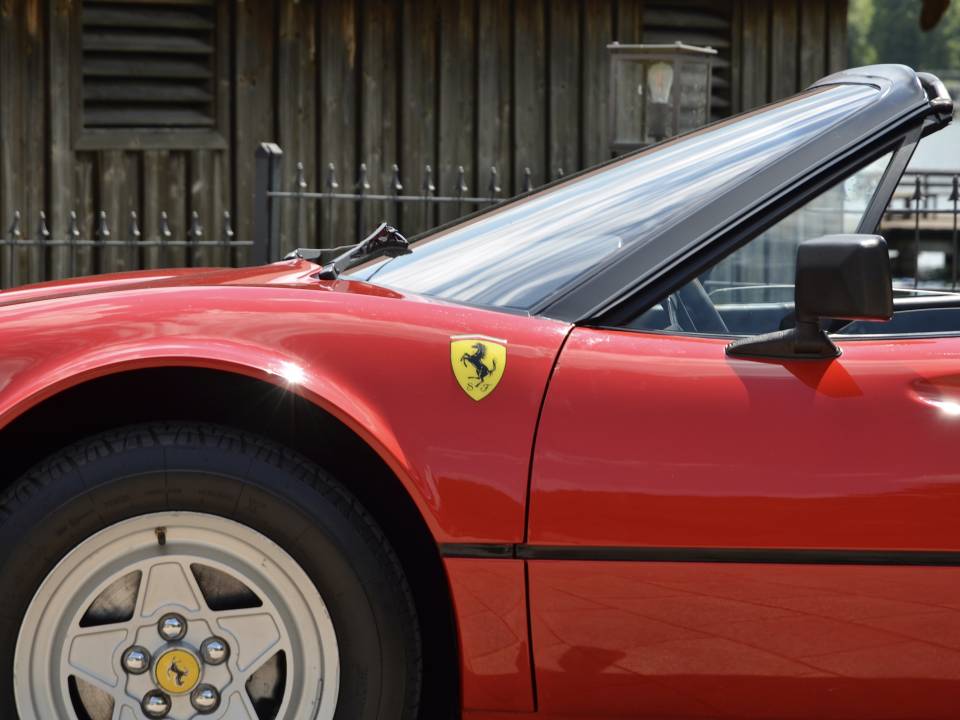 Image 21/43 of Ferrari 308 GTSi (US) (1981)