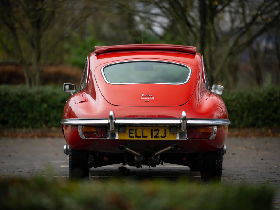 Imagen 3/8 de Jaguar E-Type (2+2) (1970)