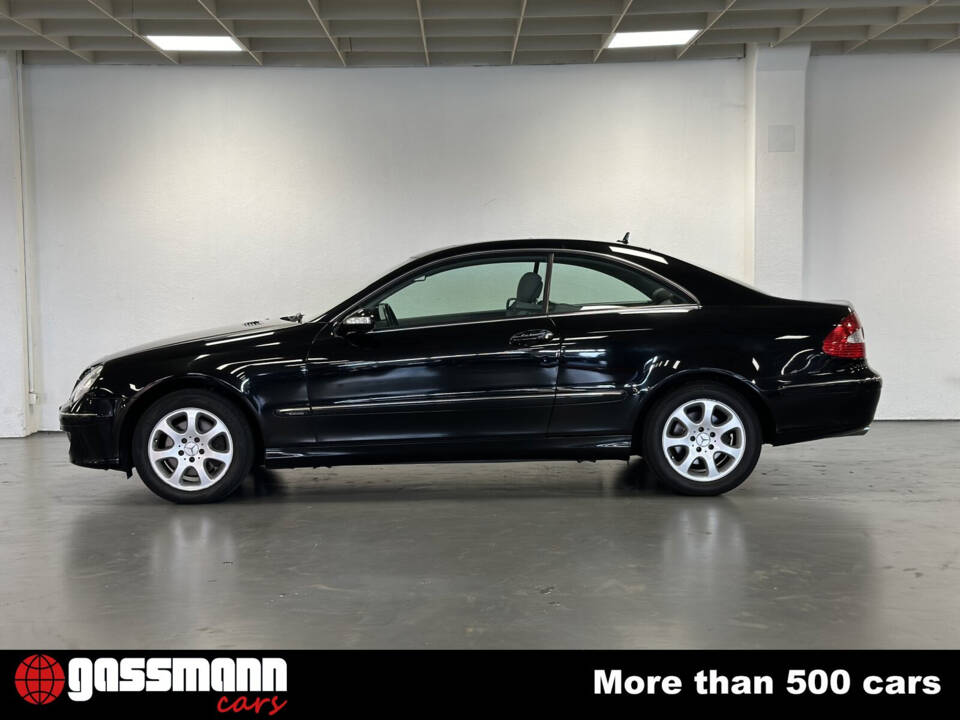 Image 5/15 of Mercedes-Benz CLK 280 (2006)