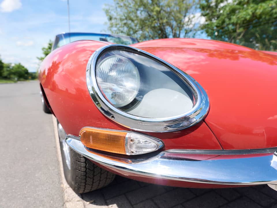 Image 13/80 of Jaguar E-Type 4.2 (1966)