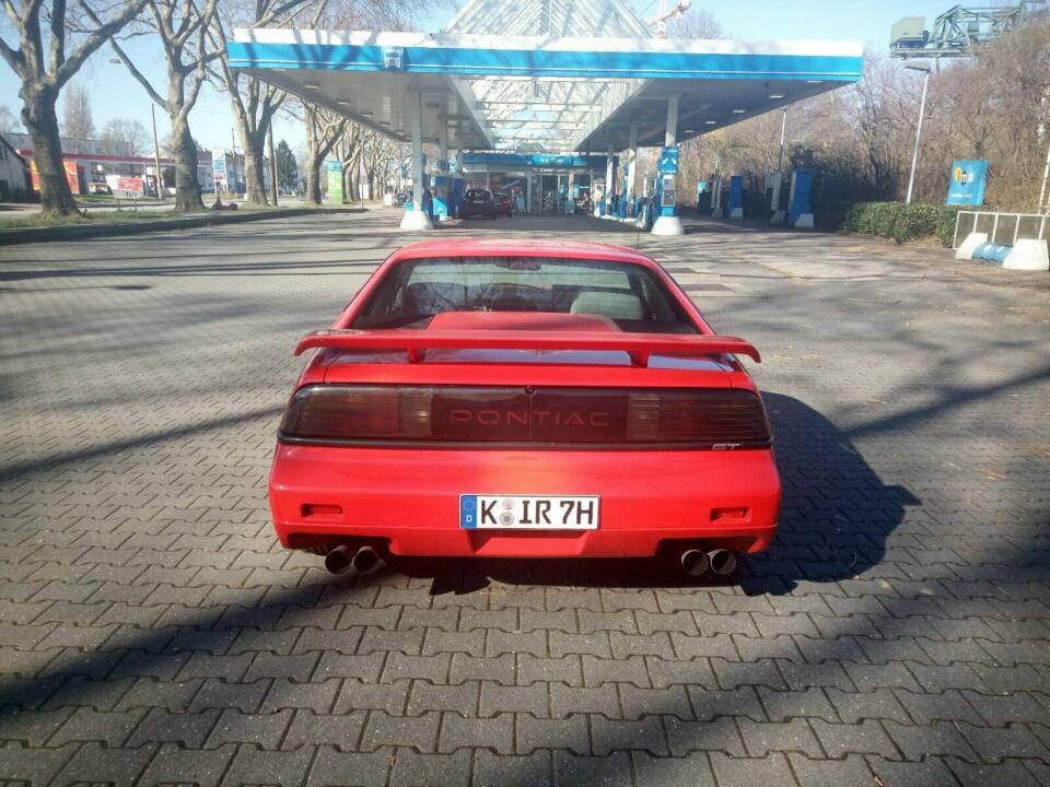 Image 47/55 of Pontiac Fiero GT (1988)