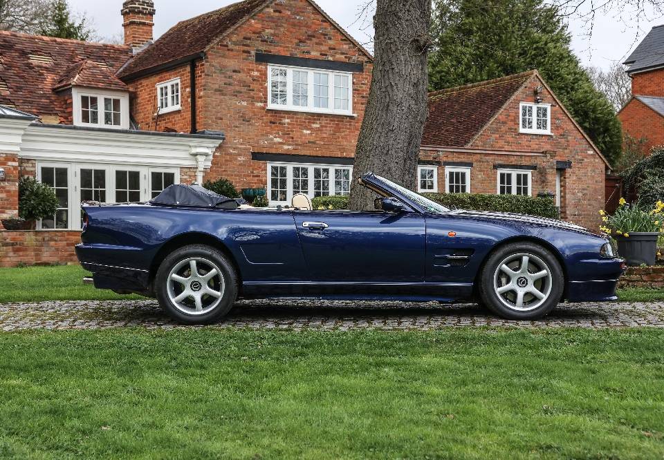 Afbeelding 10/41 van Aston Martin V8 Volante (1998)