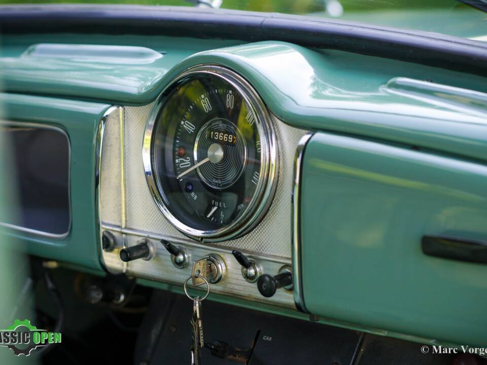 Image 25/34 de Morris Minor 1000 Traveller (1971)