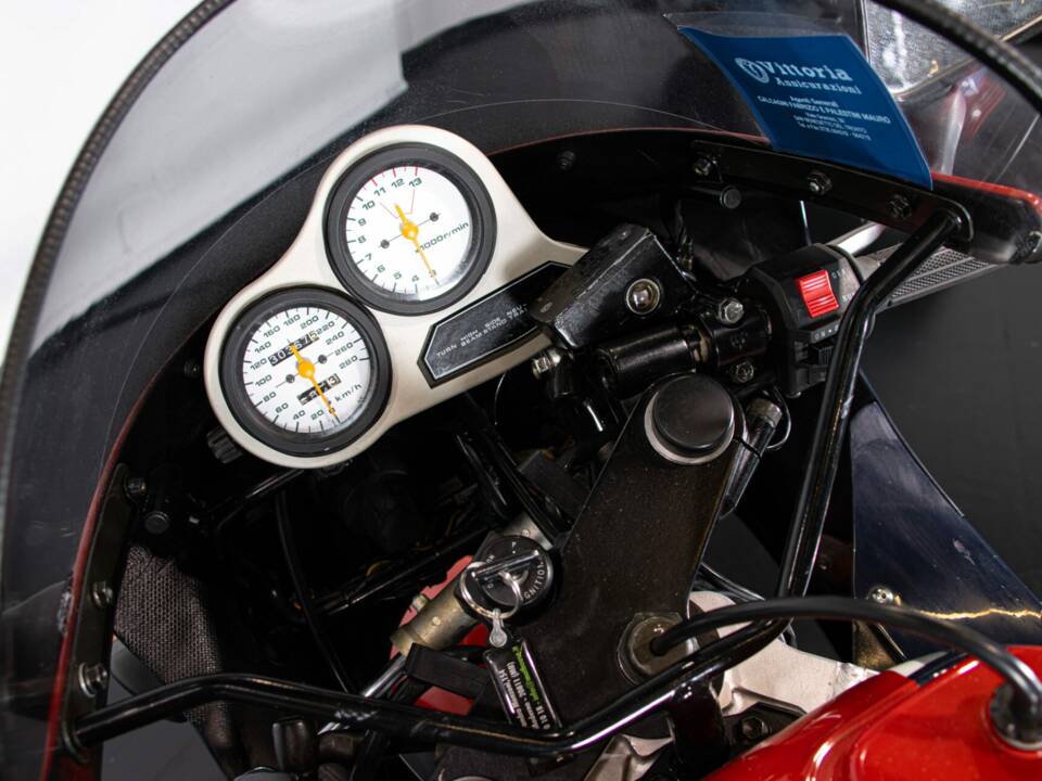 Immagine 40/50 di Suzuki GSX-R 1100 (1986)
