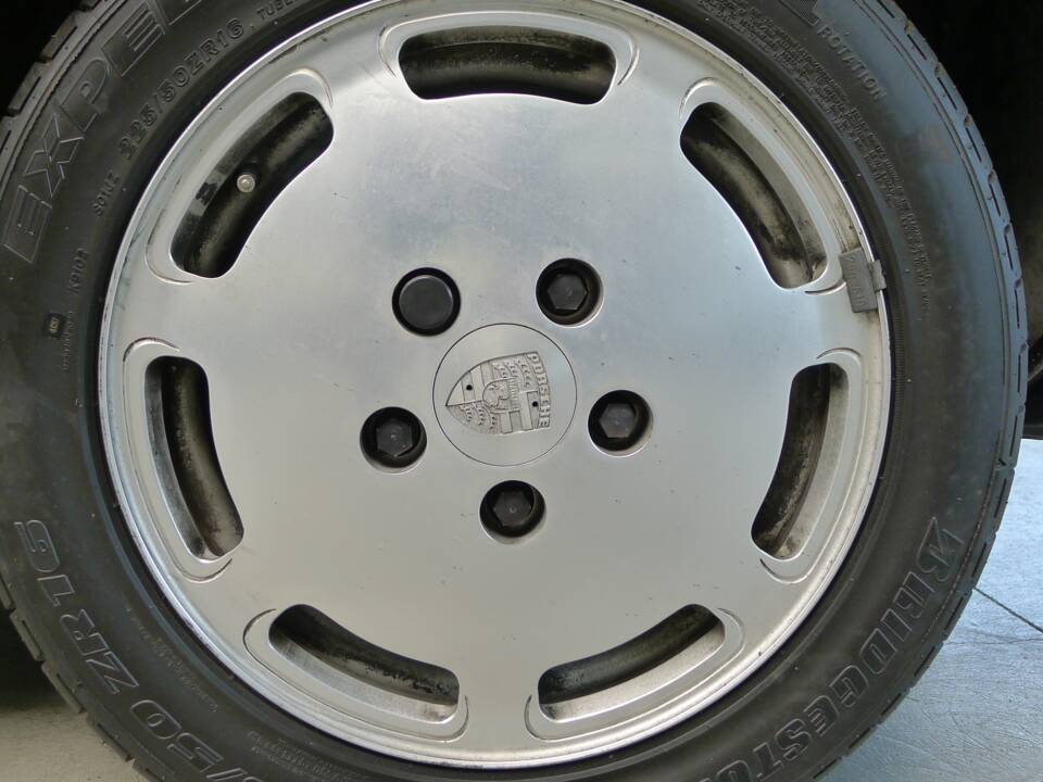 Bild 26/50 von Porsche 928 S (1986)