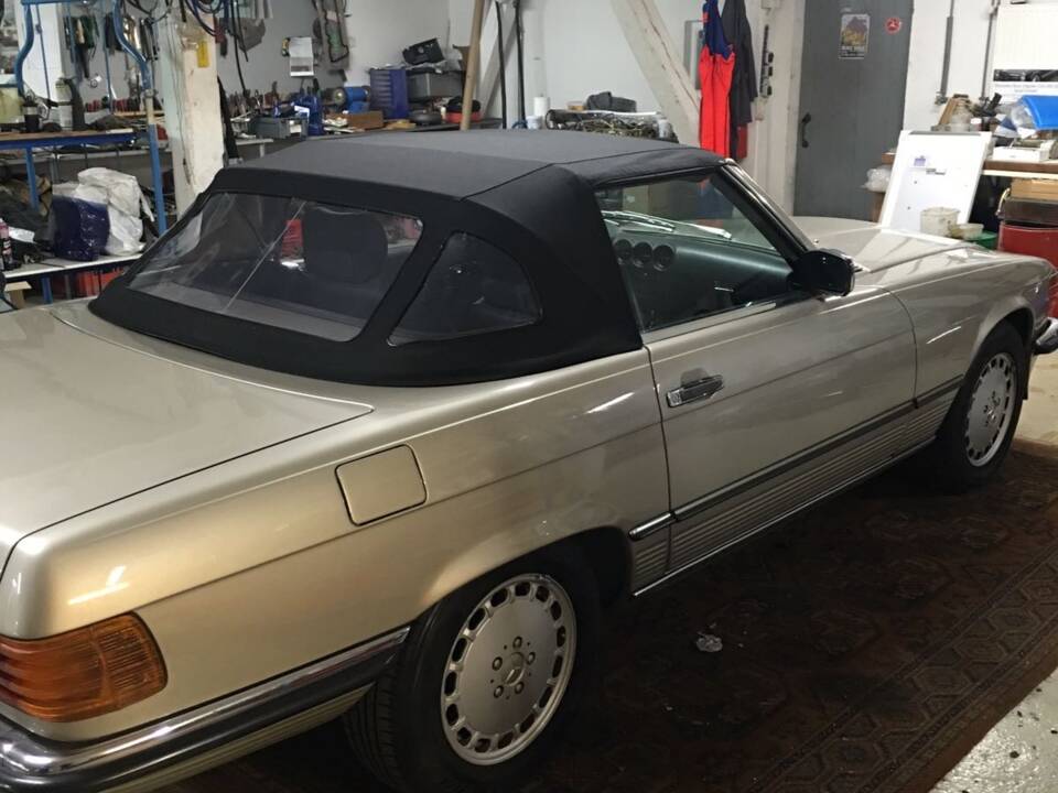 Afbeelding 2/17 van Mercedes-Benz 300 SL (1987)