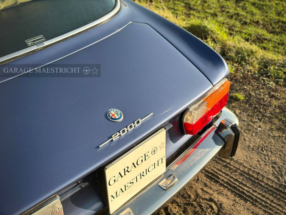 Afbeelding 8/99 van Alfa Romeo 2000 GT Veloce (1973)