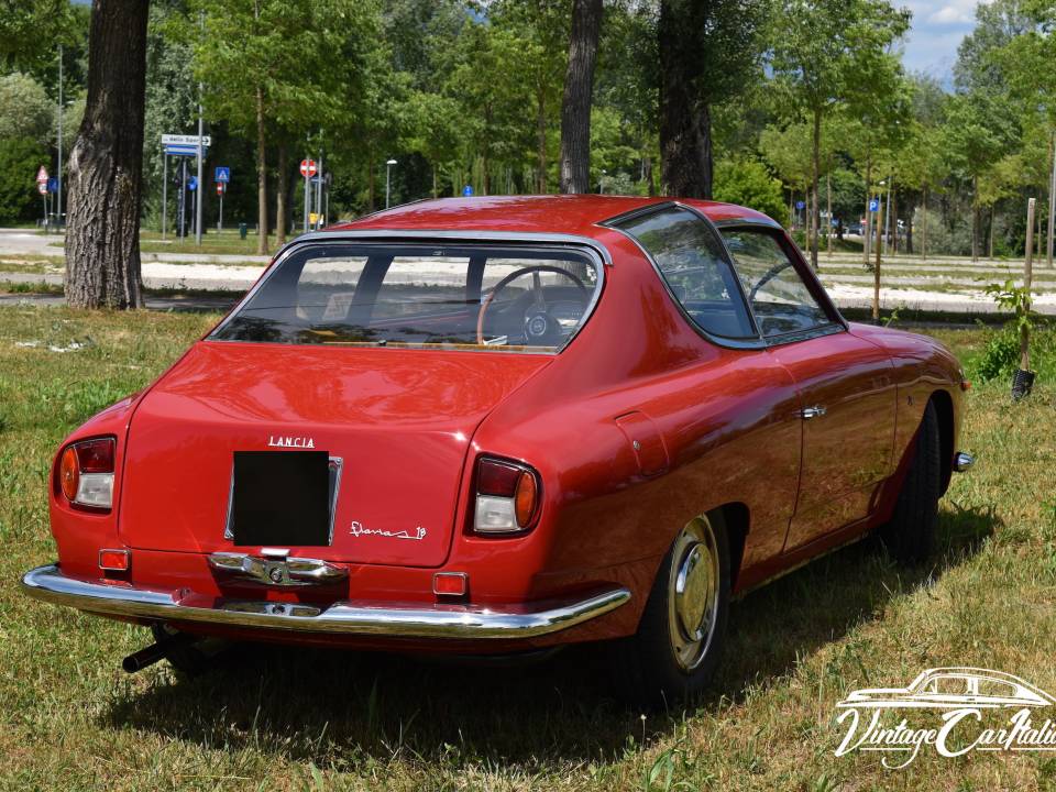 Image 6/50 de Lancia Flavia Sport 1.8 (Zagato) (1965)