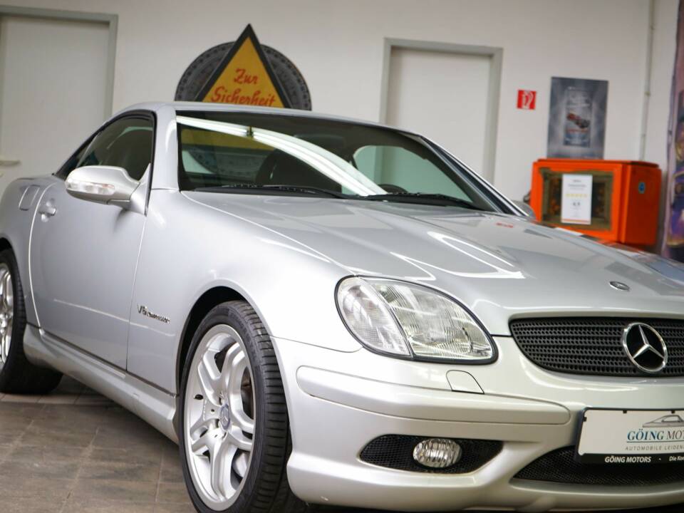 Immagine 3/50 di Mercedes-Benz SLK 32 AMG (2002)