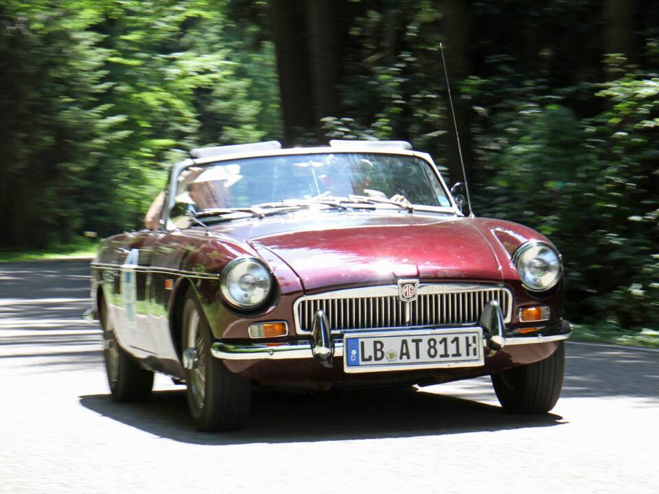 Image 53/55 of MG MGB (1969)