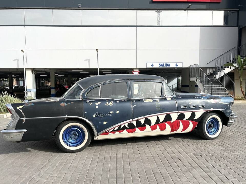Image 6/8 of Buick 40 Special (1956)