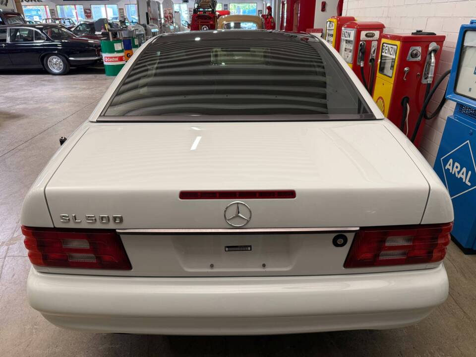 Image 15/17 de Mercedes-Benz SL 500 (1999)
