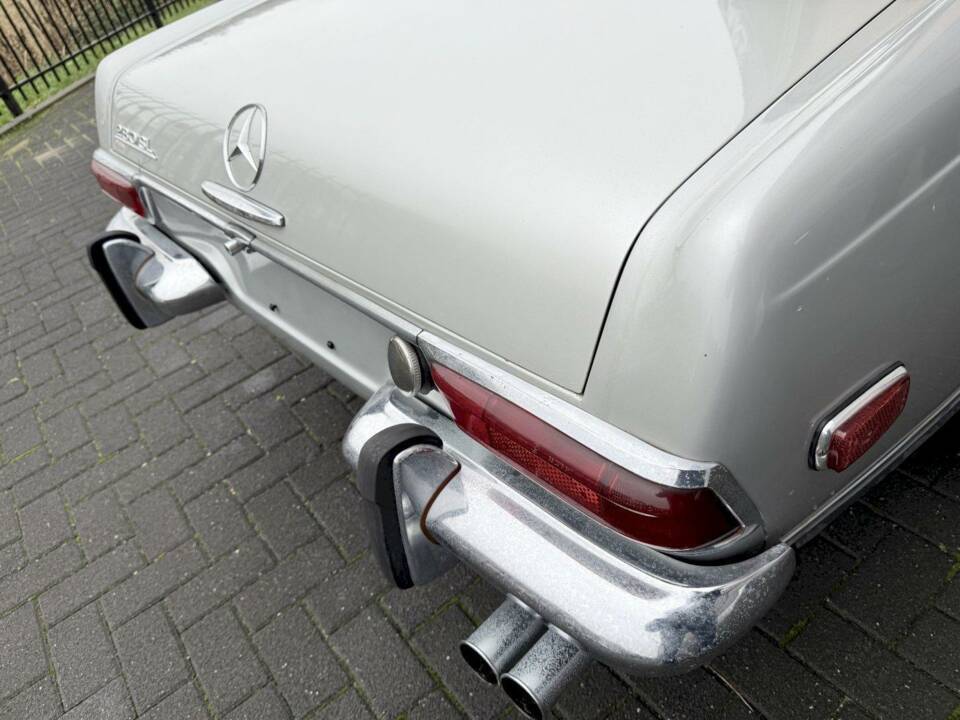Image 12/36 of Mercedes-Benz 280 SL (1969)