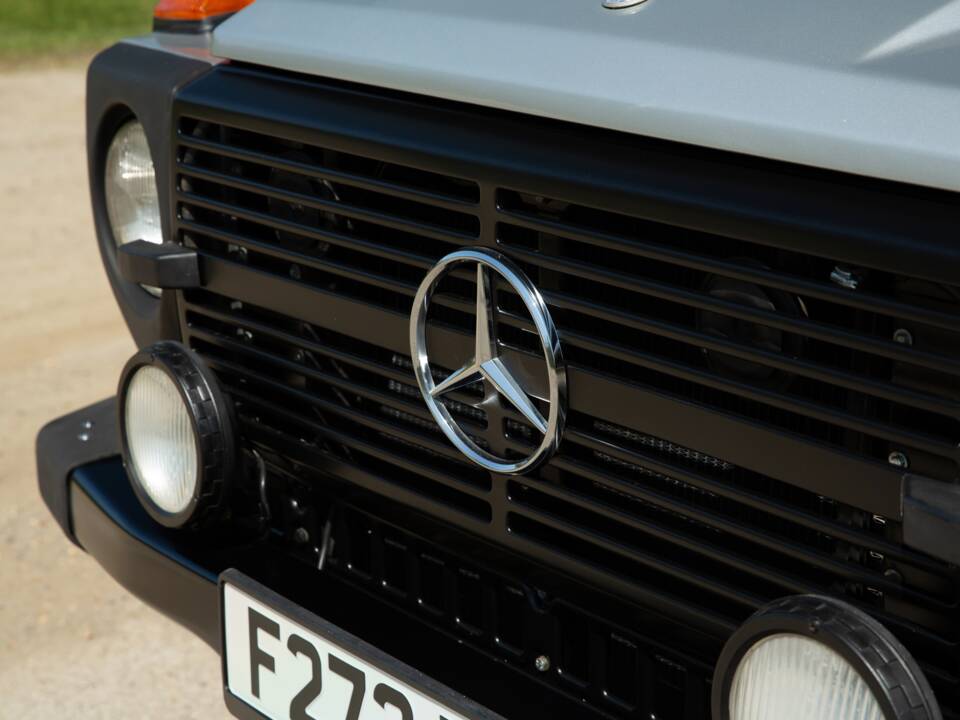 Image 14/45 of Mercedes-Benz 280 GE (LWB) (1989)