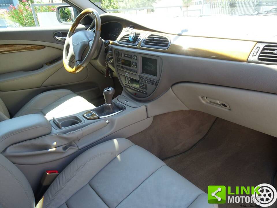Imagen 14/39 de Jaguar S-Type 3.0 V6 (2000)