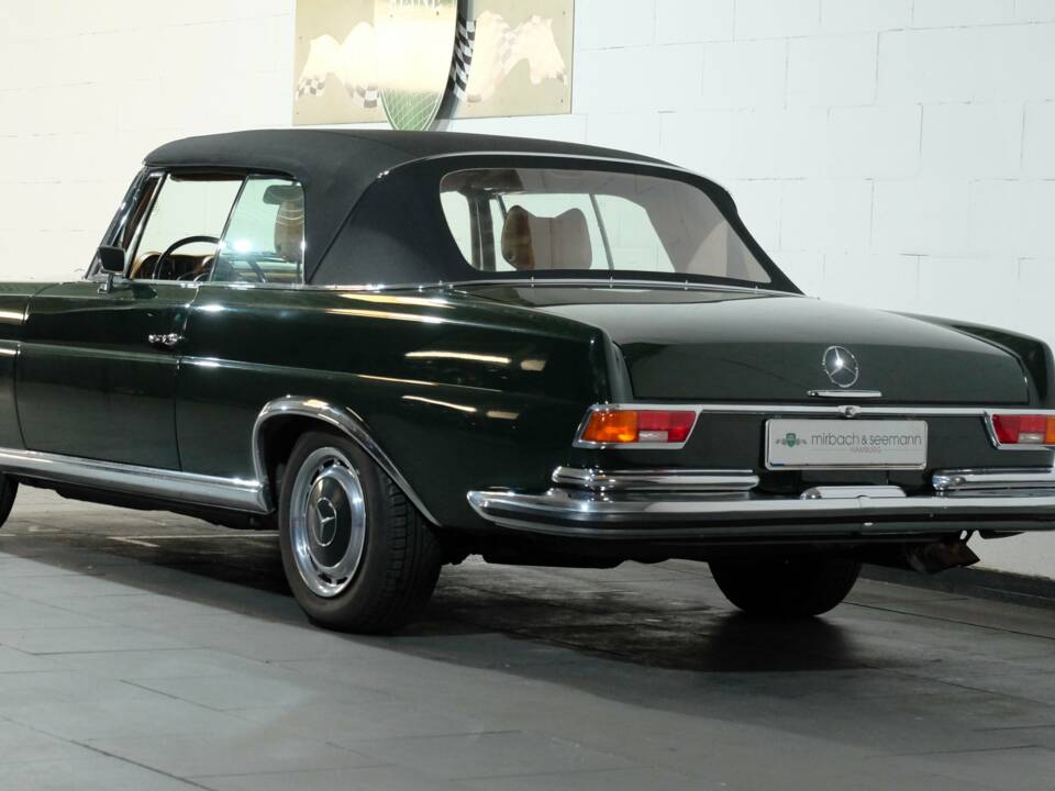 Immagine 9/29 di Mercedes-Benz 280 SE 3,5 (1970)