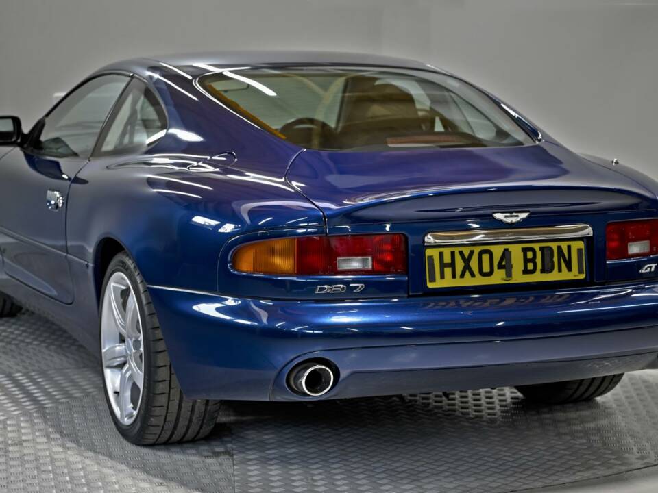 Image 14/50 of Aston Martin DB 7 GT (2004)