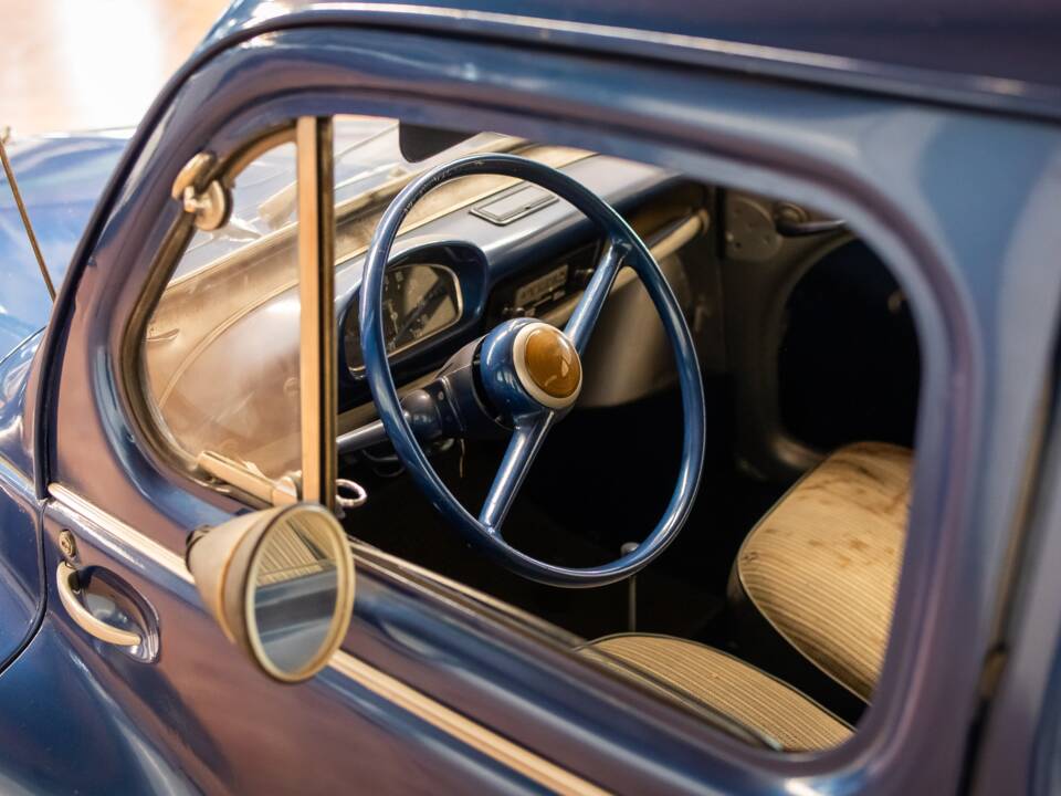 Bild 14/23 von Renault 4 CV (1960)