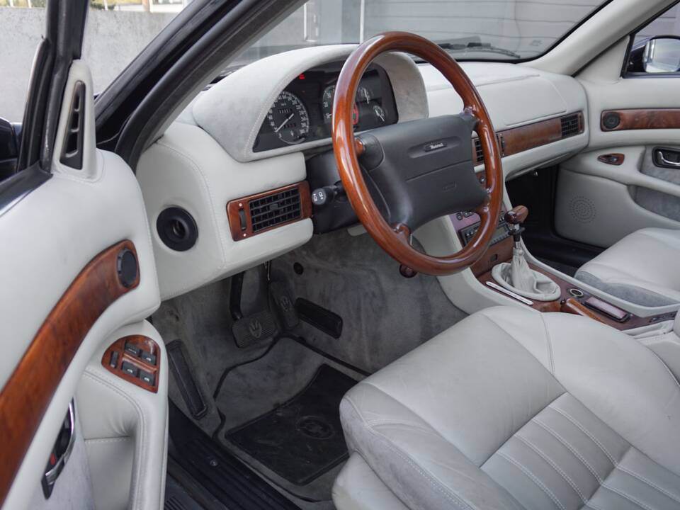 Image 26/43 of Maserati Quattroporte 3.2 Evoluzione (1999)