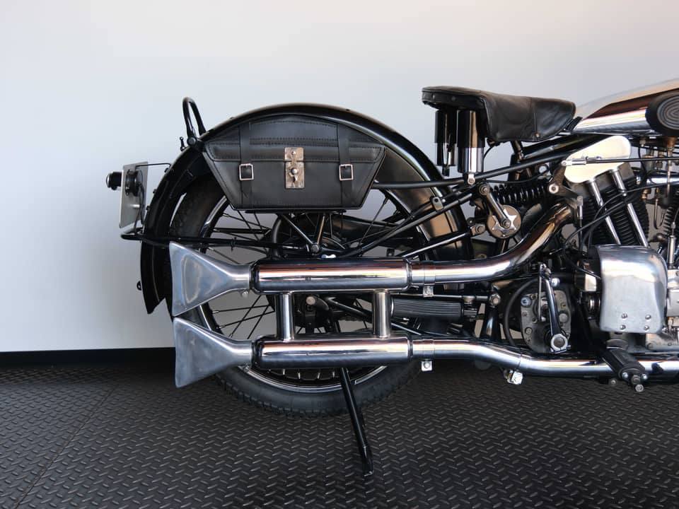 Image 3/99 of Brough-Superior SS 100 (1933)