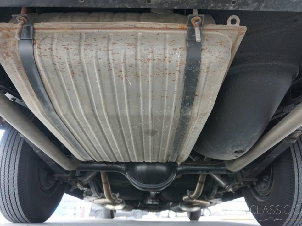 Image 68/77 of Ford Fairlane 500 Club Victoria (1958)