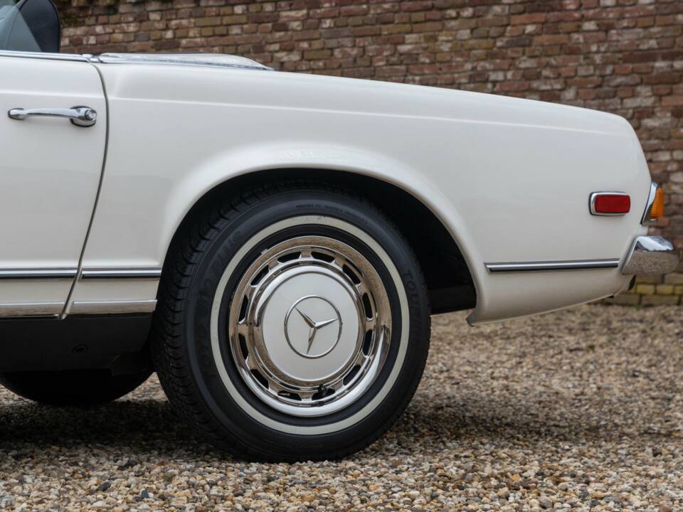 Bild 19/50 von Mercedes-Benz 280 SL (1970)