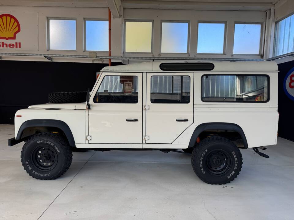 Image 17/45 de Land Rover Defender 110 (1991)