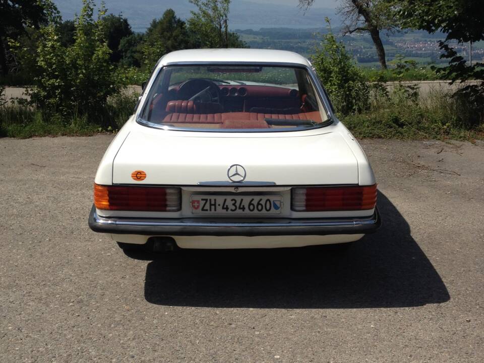 Image 6/8 of Mercedes-Benz 350 SLC (1972)