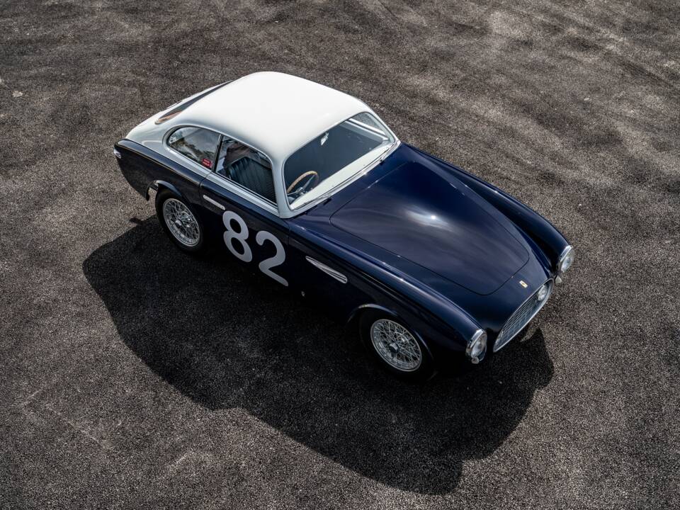 Image 37/61 of Ferrari 225 S (1952)
