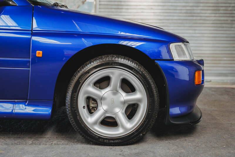 Image 37/50 of Ford Escort RS Cosworth (1996)