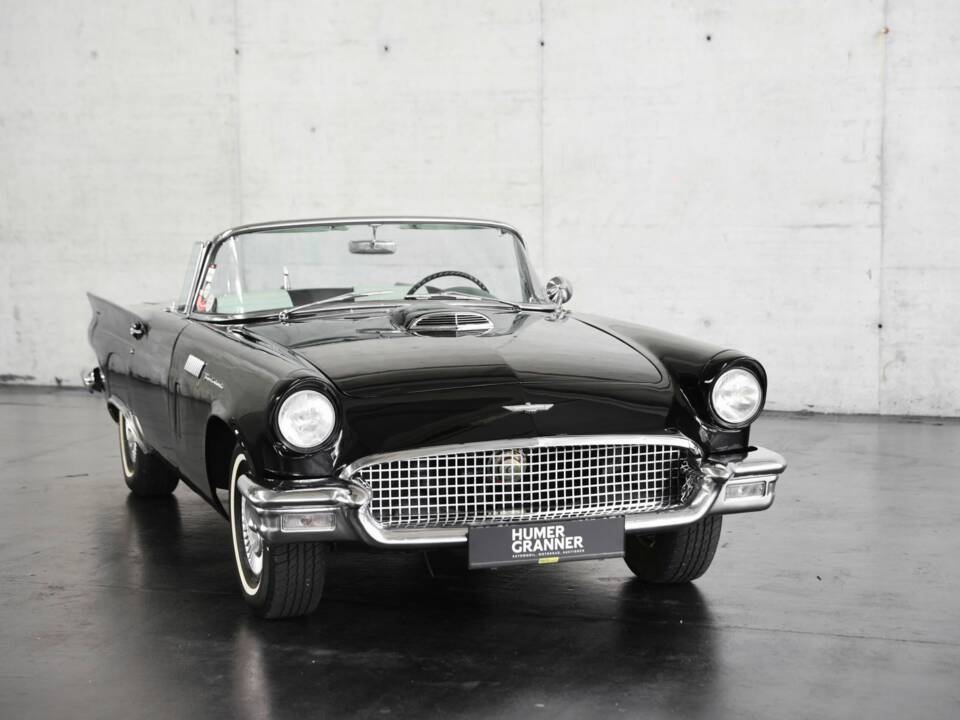 Immagine 31/50 di Ford Thunderbird (1957)