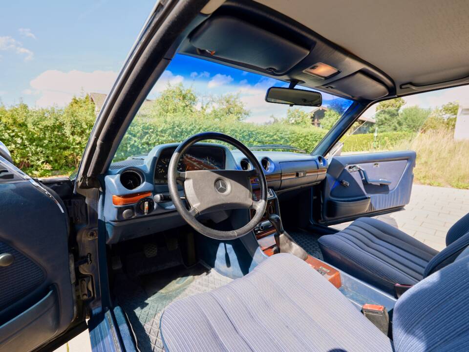 Bild 66/99 von Mercedes-Benz 230 CE (1983)
