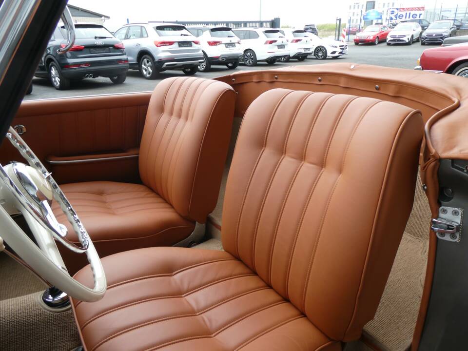 Image 11/26 of Mercedes-Benz 190 SL (1962)