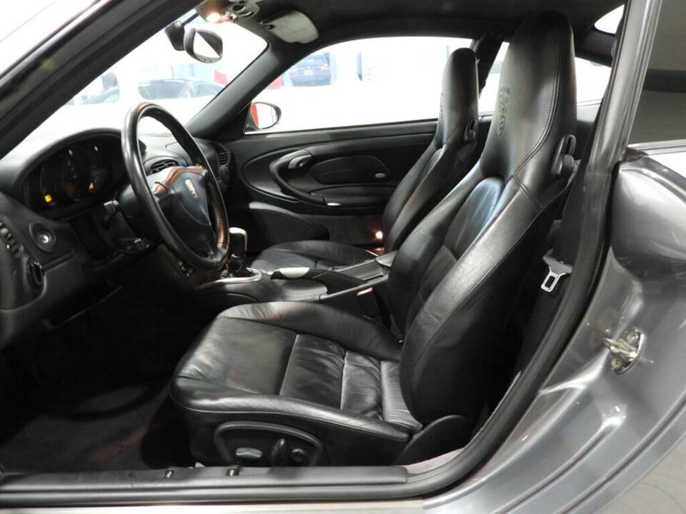 Imagen 3/10 de Porsche 911 Turbo (2001)